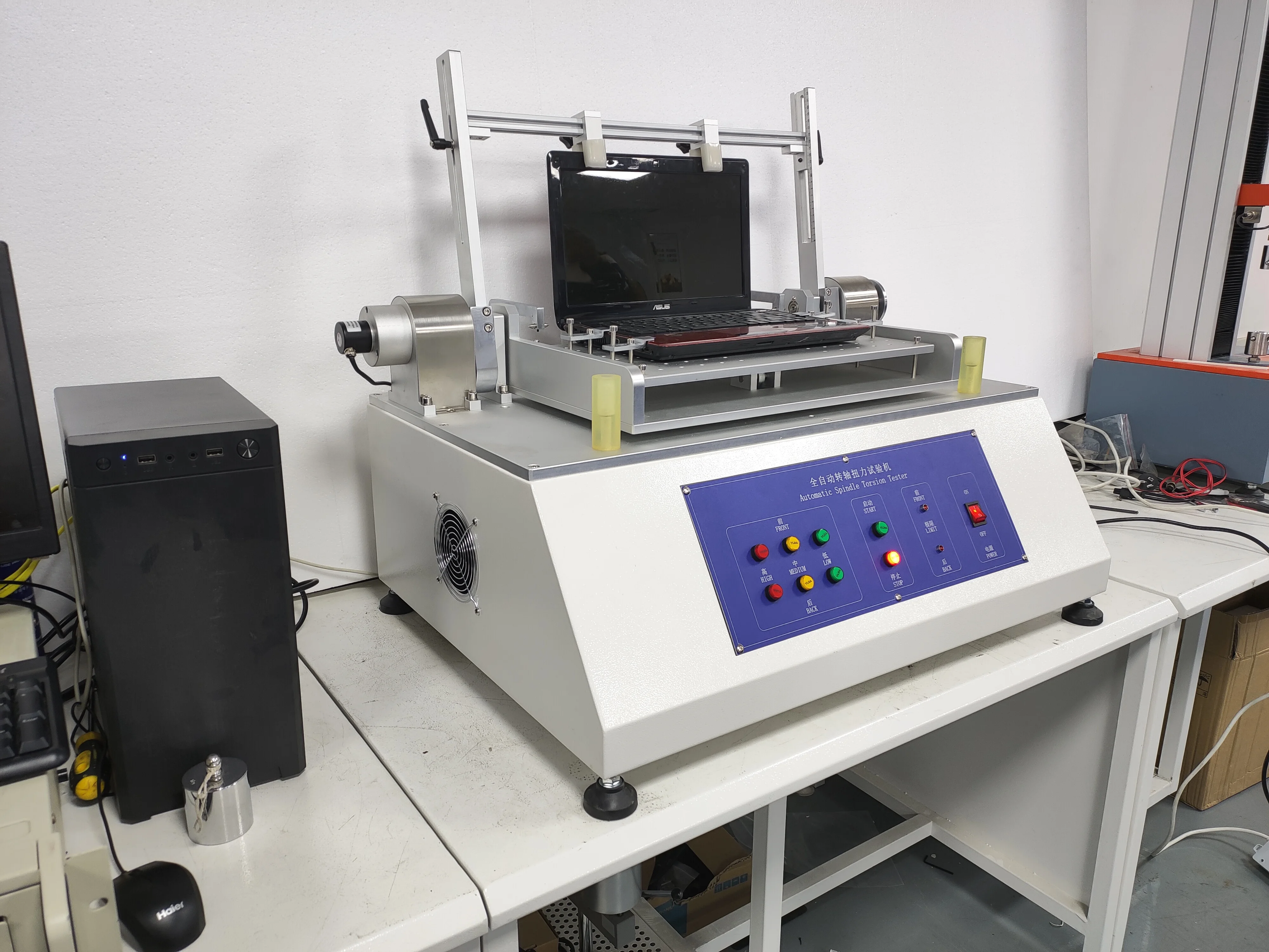 Máquina de testes de torque automática de eixo de laptop