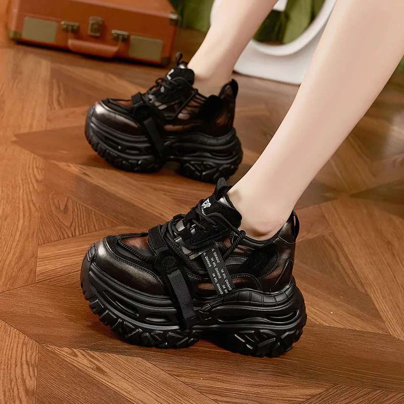 ربيع جديد أحذية رياضية غير رسمية للنساء موضة 9 سنتيمتر الكعوب أحذية رياضية مكتنزة الترفيه الأبيض أبي أحذية عالية منصة اللياقة البدنية أحذية رياضية