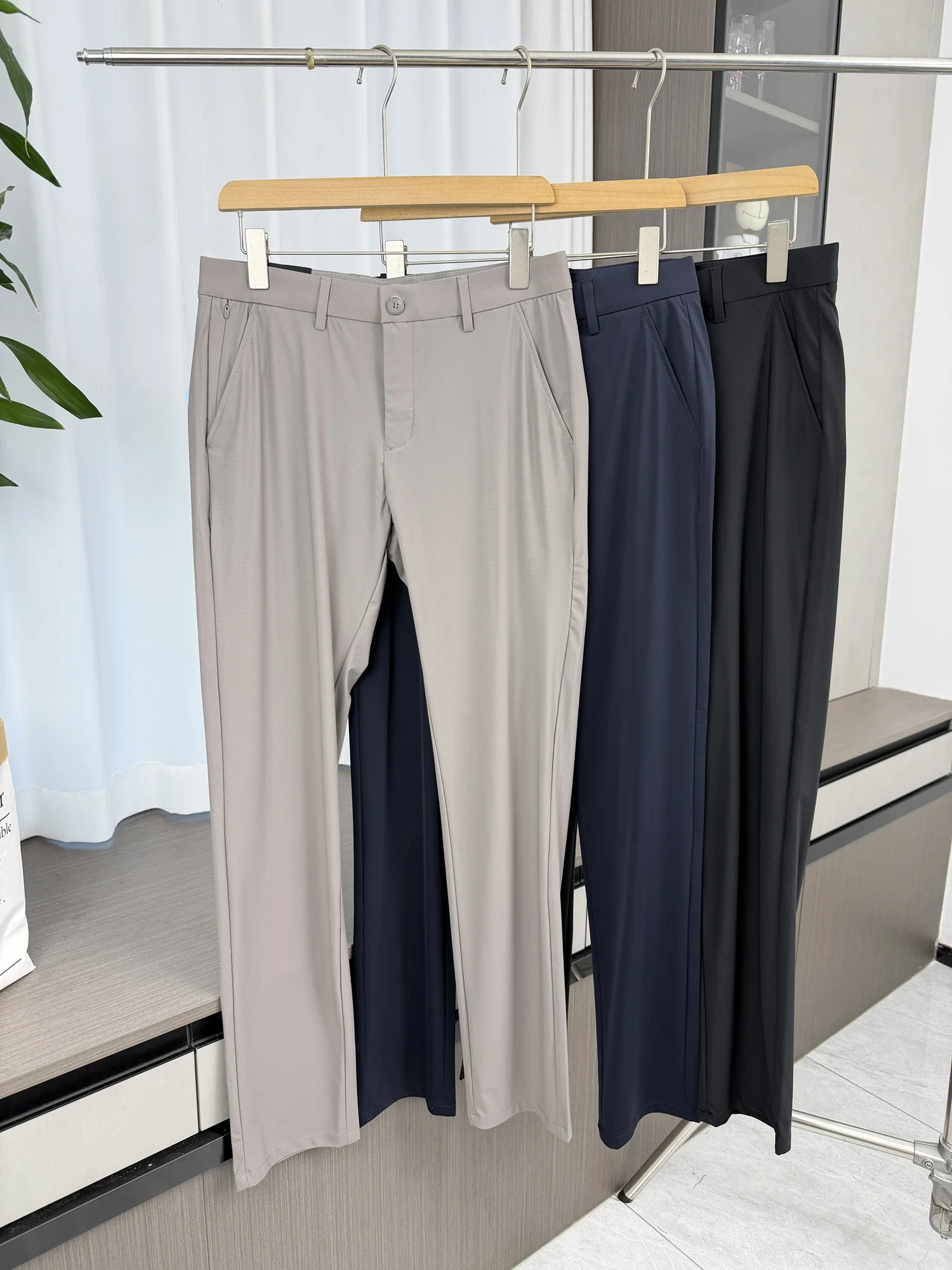 

Ткань с технологией Ice Sensation, мужские эластичные удобные повседневные длинные брюки, прямые брюки на весенний сезон, ощущение прохлады