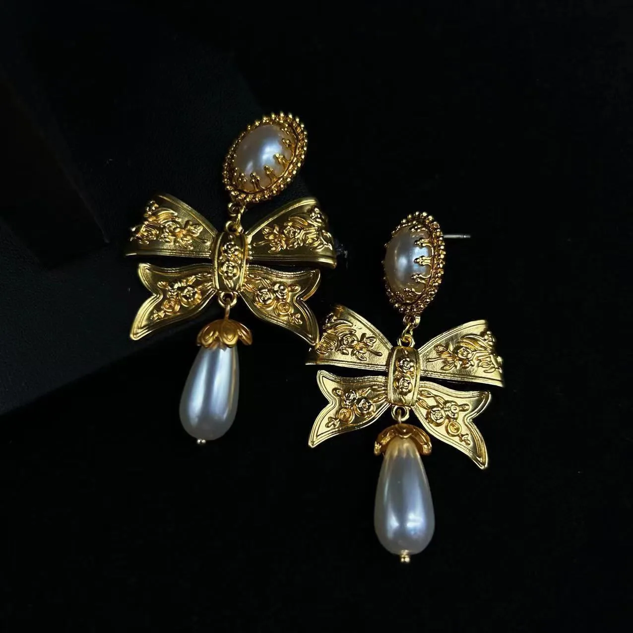 Vintage Bow Flower Stud Earrings Baroque Jewelry Style Imitated Pearl Girls Drop Pendant Earring Costume Accessories