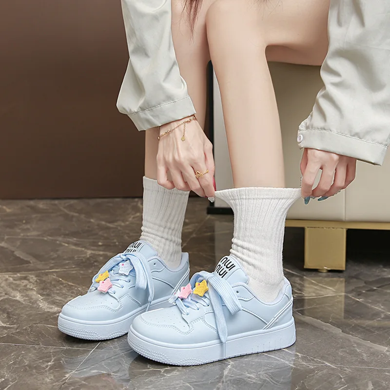 

Sports Versatile Board Shoes 2024 Autumn New Street Trend Breathable Versatile Flat Bottom Wear-resistant Vulcanized Women's