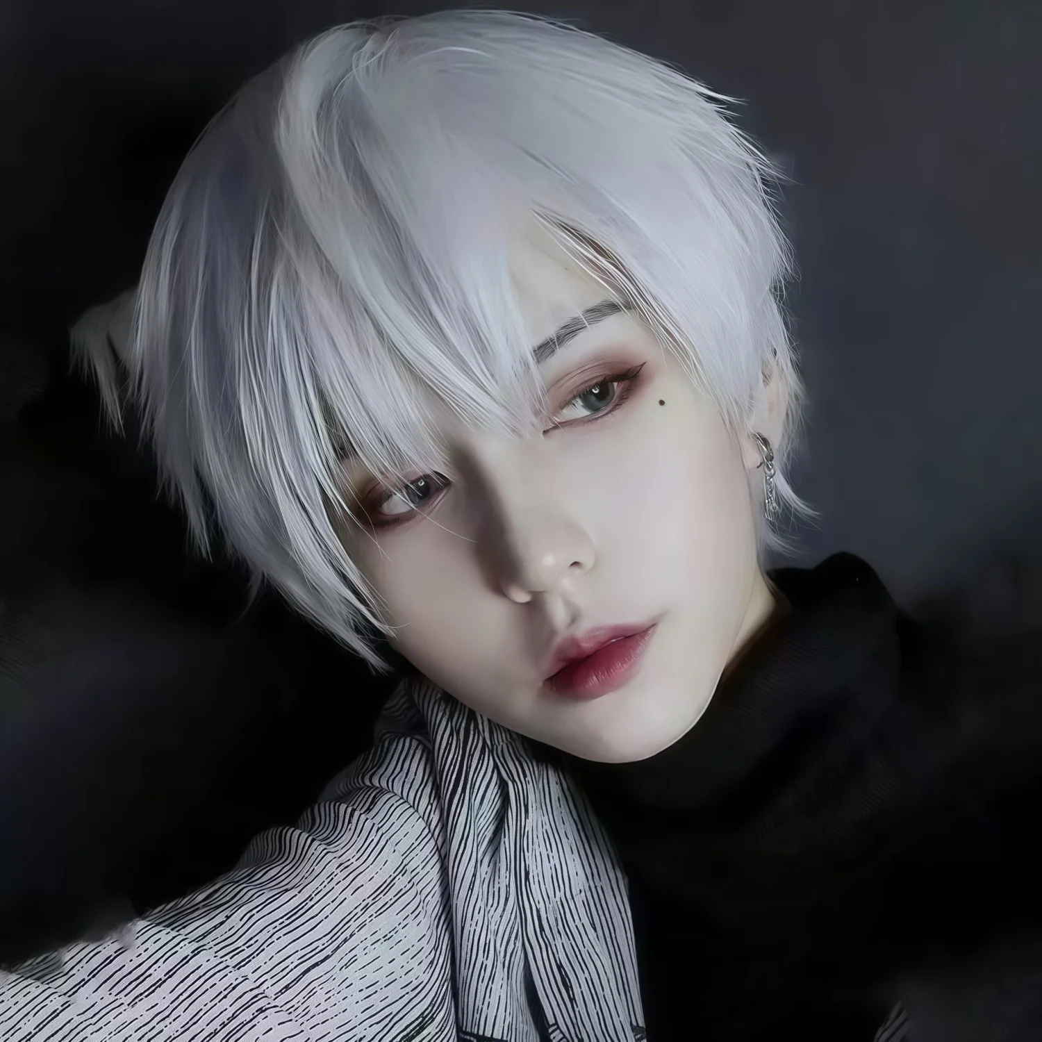 Men's Short White Synthetic Straight and Fluffy Wig, Heat-Resistant, Birthdays, Heat-Resistant Fiber, Role-Playing image 6