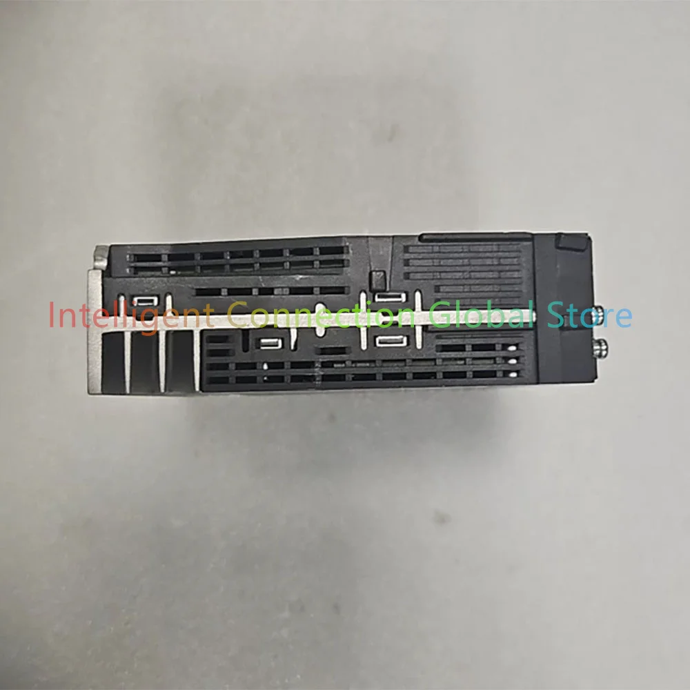 Servo Driver input 200-240V three-phase AC output 3-phase AC 0-240V 200W SV670PS1R6I