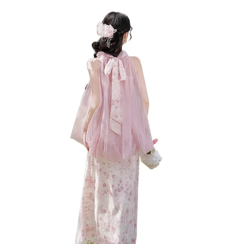 

Small fresh coffee break French style, pink floral suspender dress, first love pure milk sweet seaside vacation beach dress