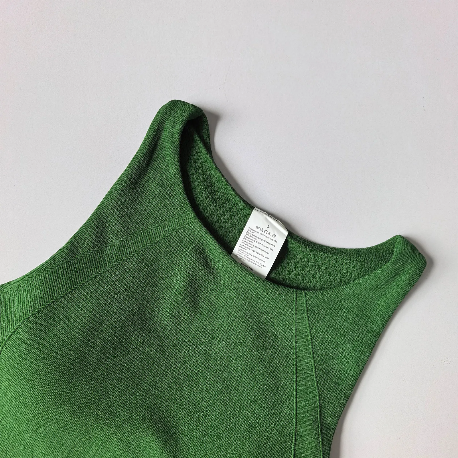 Figurbetontes, ärmelloses Yoga-Top – dehnbares, atmungsaktives Tanktop mit Falten, schnelltrocknende Sportbekleidung für Fitness, sexy, figurbetontes Sport-BH. – Detail 16