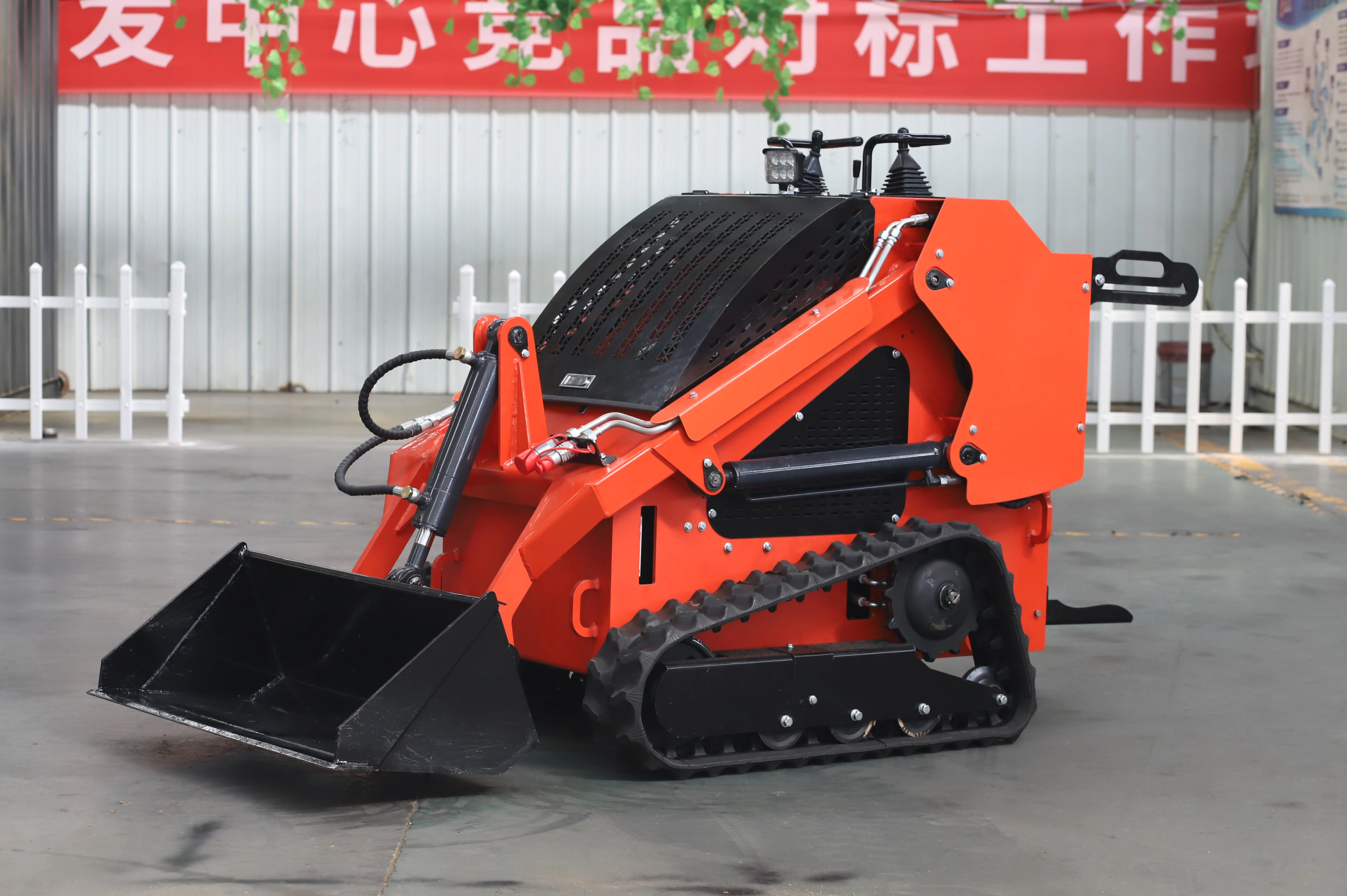 Wheel Skid Steer Loader Free Shipping Customized 800KG mini loader skid steer track loader for sale CE EPA     Fast delivery