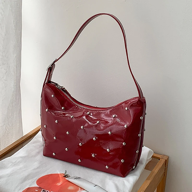 

High-end Casual Handbags For Women Trendy Rivet Shoulder Bag Large Capacity Commuting Tote Bags Korean PU Red Small Square Pack