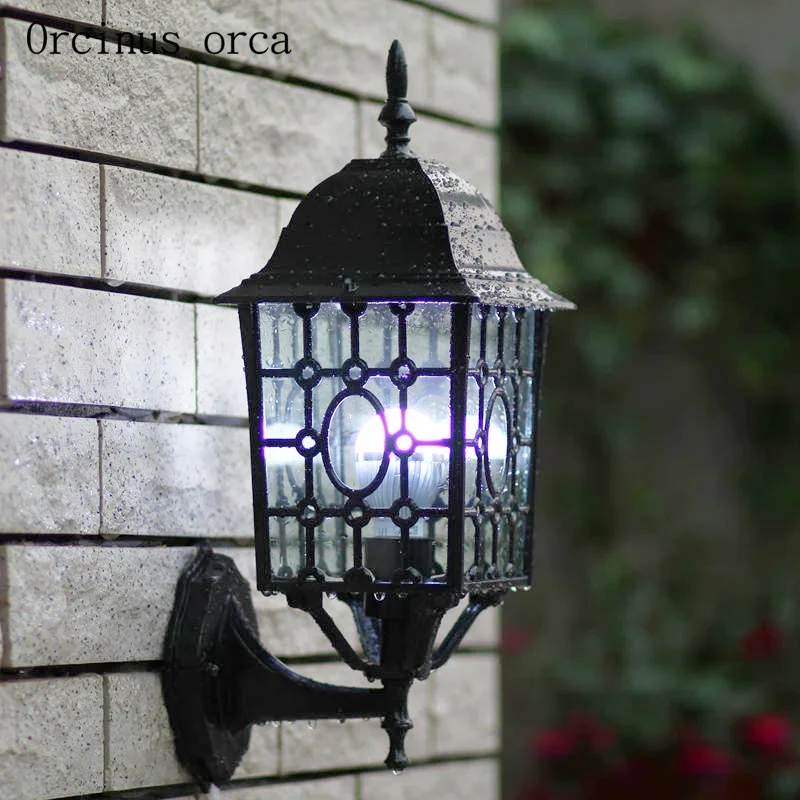 Chinese antique outdoor wall lamp courtyard corridor balcony creative personality LED iron art waterproof wall lamp