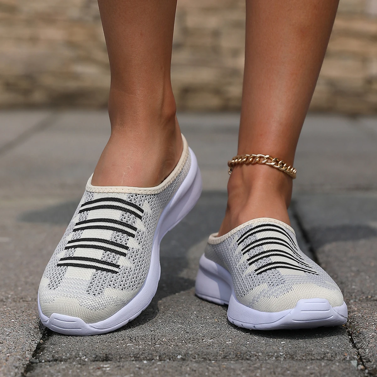 Baotou half-slippers, comfortable, breathable, wide and plump foot cooling slippers in summer, worn with thumb valgus elderly sh