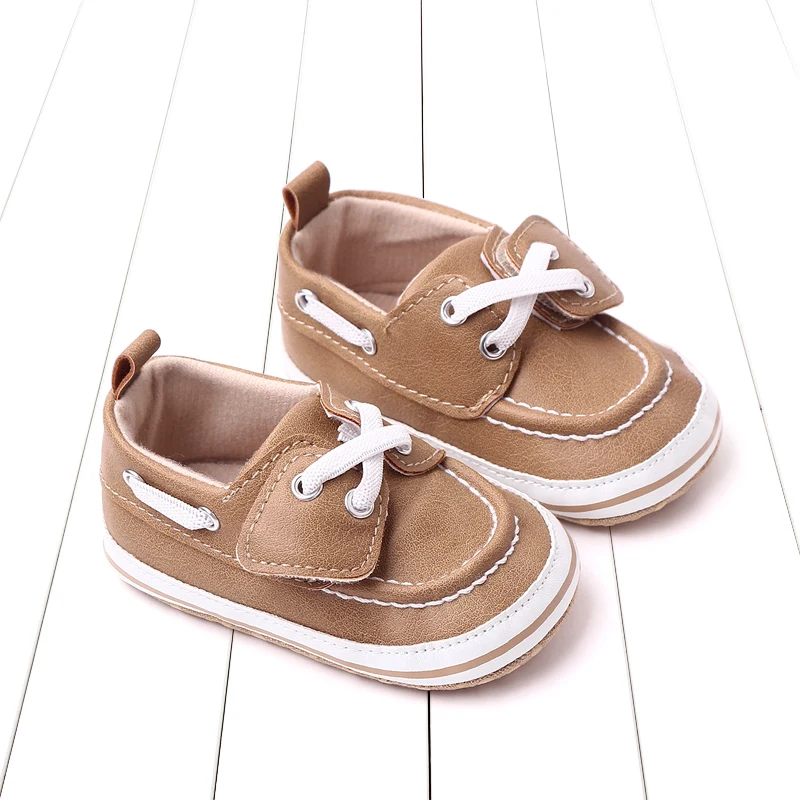 子供用スポーツシューズ春と秋の新しいスタイルの柔らかいソール赤ちゃん男の子多用途カジュアルシューズ女の子マルチカラーデザイン