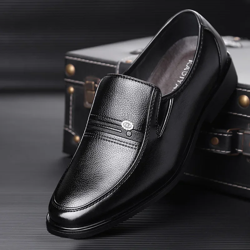 Genuine Leather Handmade Shoes Men Loafers Slip On Business Casual Shoes Classic Soft Leather Hombre Breathable Men Shoes Flat