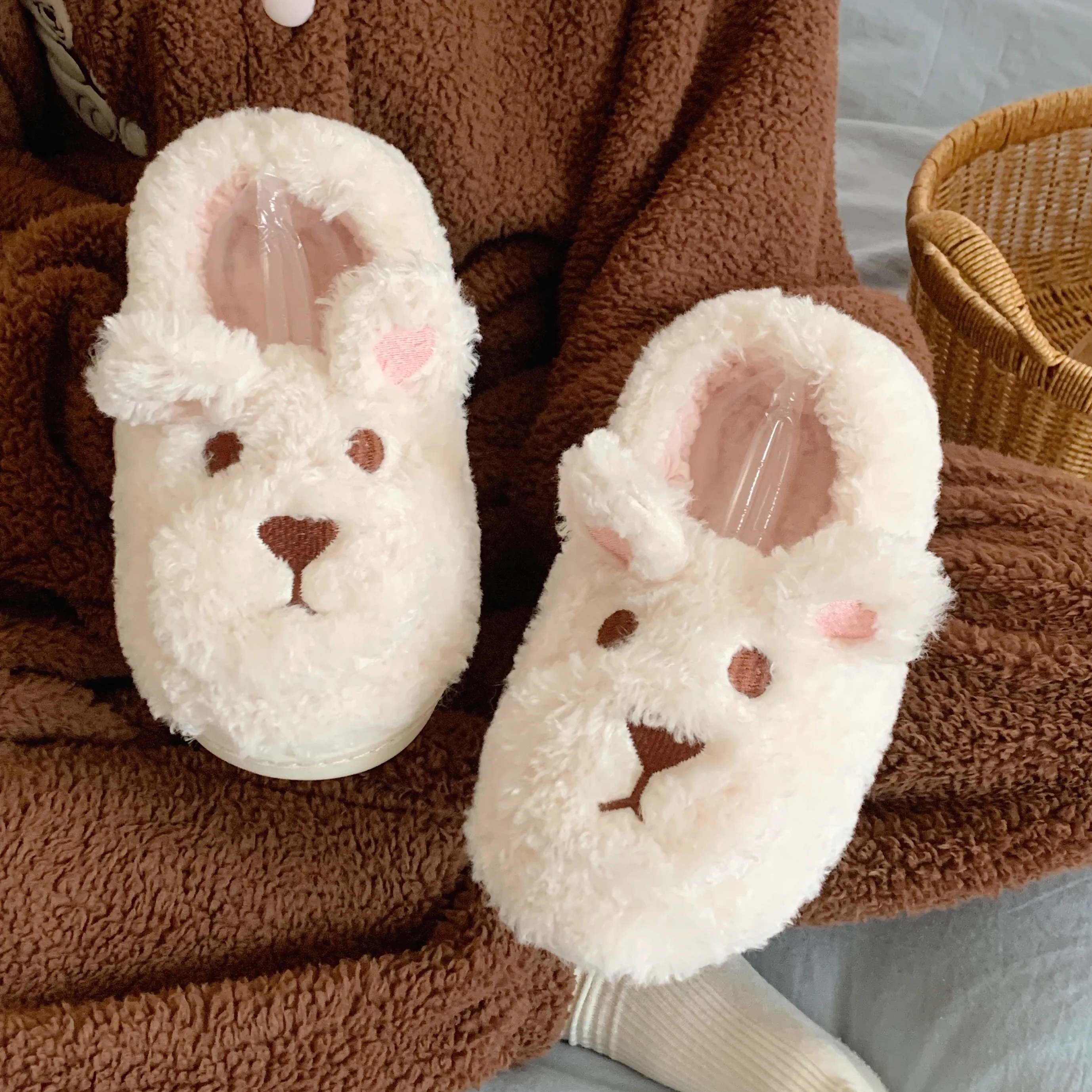 Cute Plush Home Slipper For Women 2023 Winter Warmth Indoor Anti Slip Cartoon Dog Home Cotton Slippers For Female
