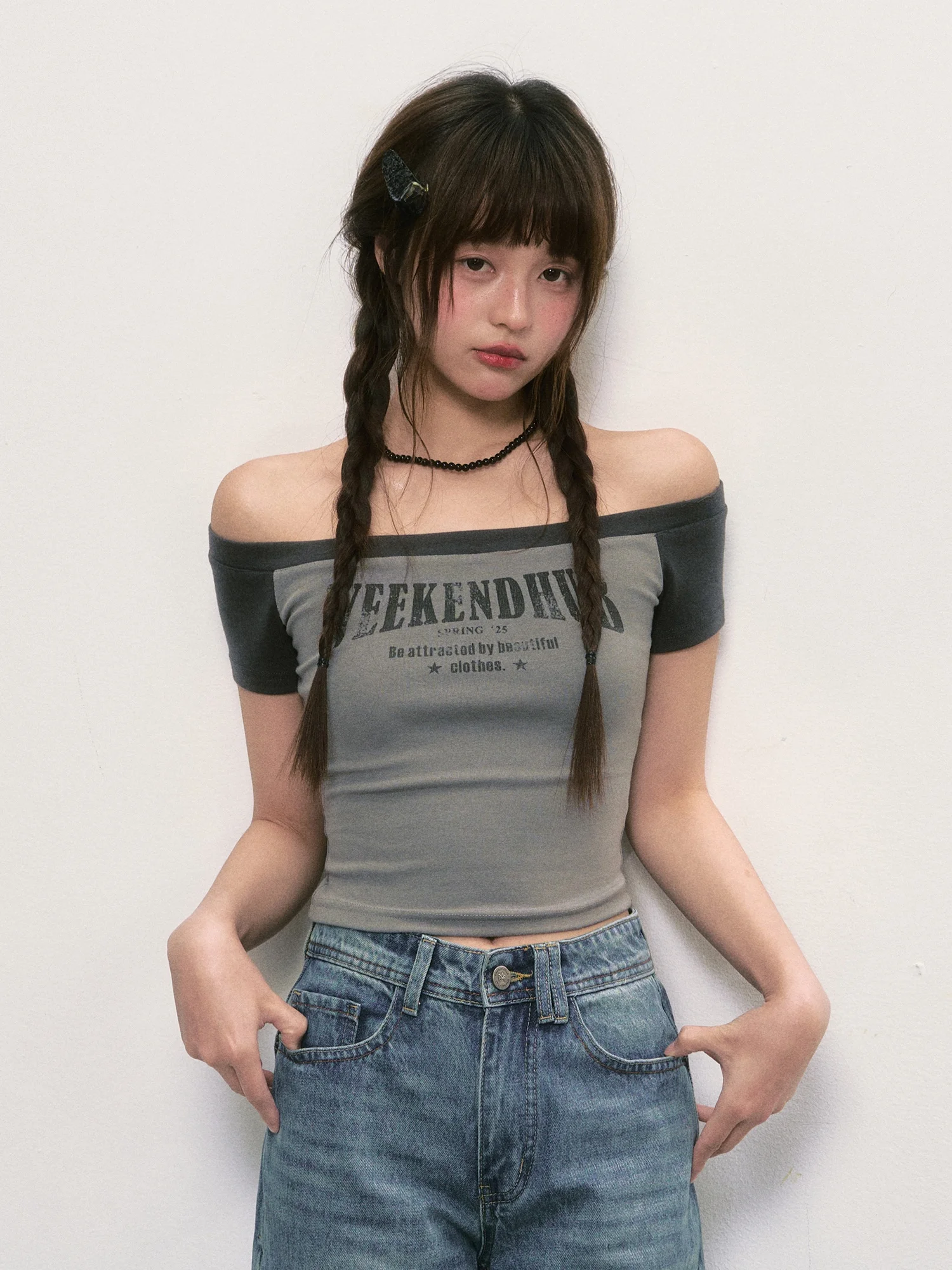 

Женская футболка Wedhub в американском ретро-стиле на одно плечо, лето 2025, новая модель с принтом, короткий рукав, цветные блоки, приталенный крой, хлопок-модал