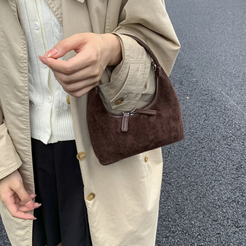 2025 الخريف الشتاء أحدث صيحات الموضة حقائب بيد للنساء لون نقي صغير الكتف حقيبة كروسبودي متعدد الألوان حقائب يد فاخرة #3