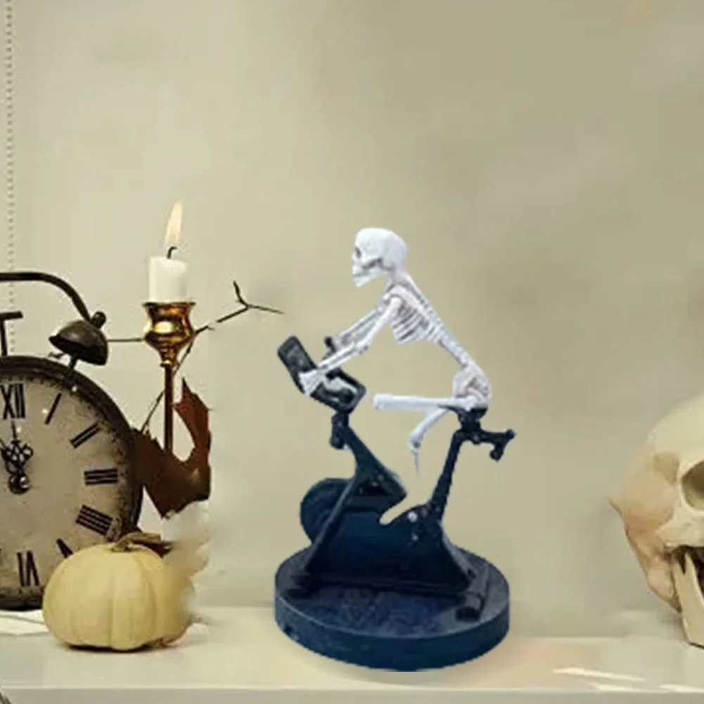 

Animatronic Skeleton Decoration Resin Skeleton on Spin Bike Decorative Novelty Skeleton Halloween Decor for Tabletop Decor