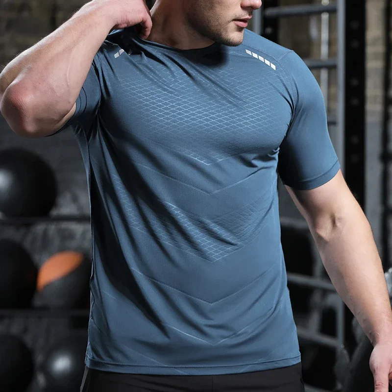 

Men Thin Ice Silk Tops Running Short-sleeved Sports T-shirt Gym Fitness Muscle Training Sweatshirt Dry Fit Tight Tracksuits