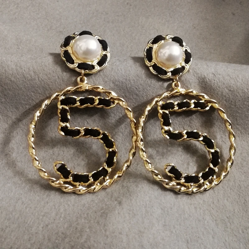 Korean  Luxury Jewelry Big Letter Five V Shape Circle Pearl Earrings For Women  Wholesale