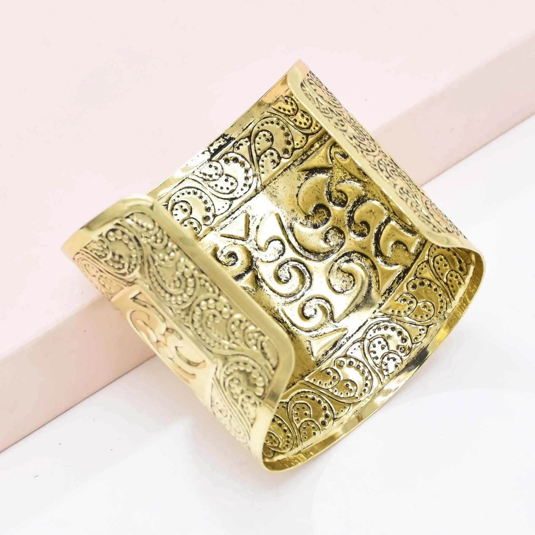 Vintage Gypsy Gold Silver Color Open Metal Arm Bracelet Bohemian Carving Flower Cuff Bracelets Bangle Punk Statement Jewelry