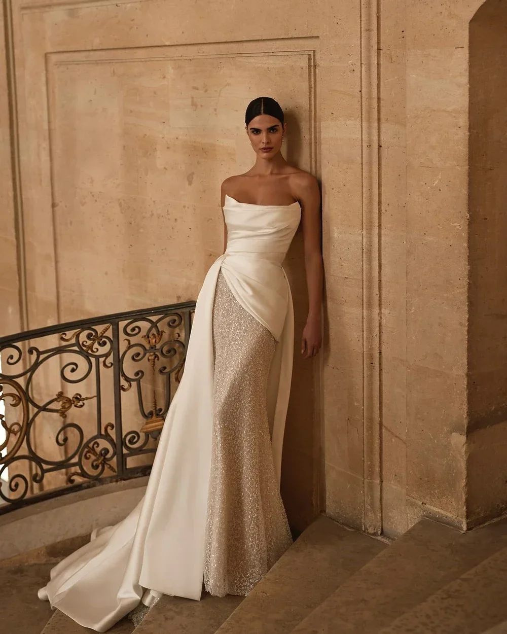 

Elegant Mermaid Wedding Dress Shiny Sequins Satin Train Pleat Strapless Bridal Gown for Women's Vestidos De Novia Customized