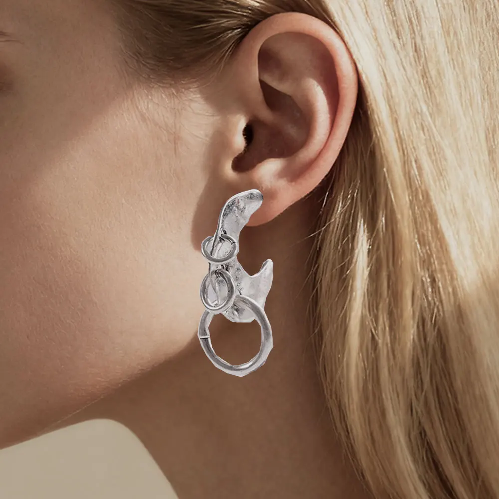 

Long Leaf Shape Earrings Metal Retro Fashion Luxury Banquet Evening Dress with Jewelry 2025 Fashion Trend New Item