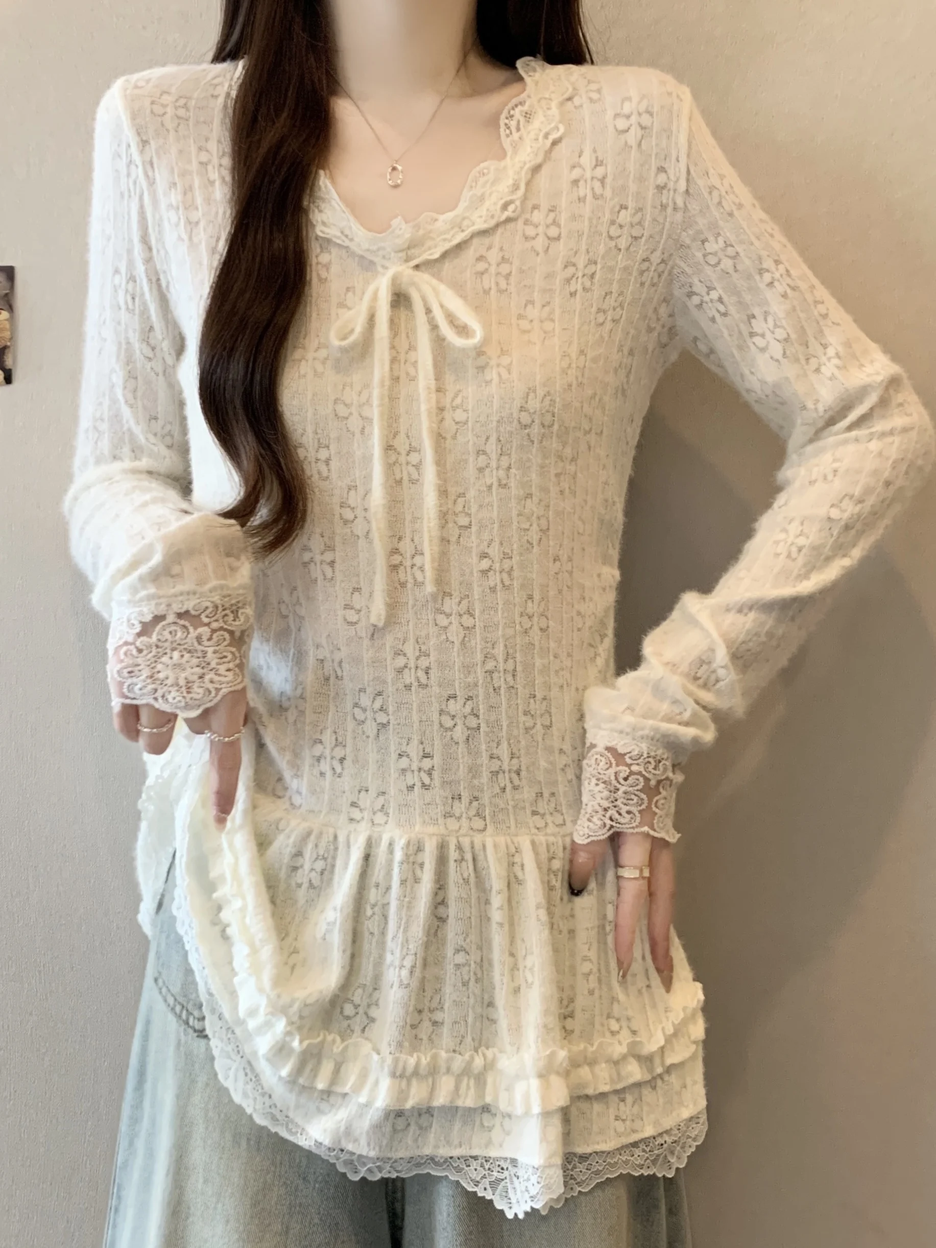 เสื้อลูกไม้สไตล์เกาหลีสำหรับสาวอวบ พร้อมกระโปรงลูกไม้แบบผูกโบว์ ดีไซน์ไม่ซ้ำใคร