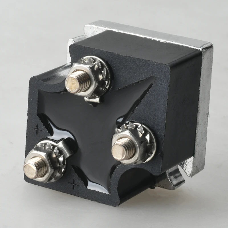 

Регулятор-выпрямитель для подвесных моторов Mercury 62351A1 816770 Mercruiser 8 10 15 20 25 30 35 40 50 60 65 70 75 80 HP 6hp-200hp