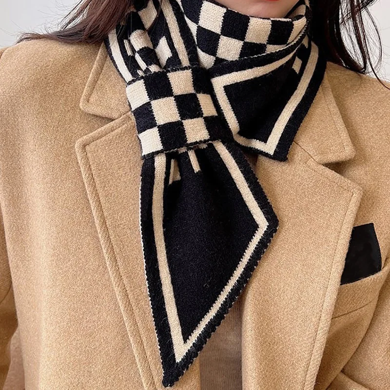 Vintage Houndstooth Knitted Neck Warmer, Retro Plaid Short Scarf for Women, Winter Thermal Wrap Versatile All-Match Collar Scarf