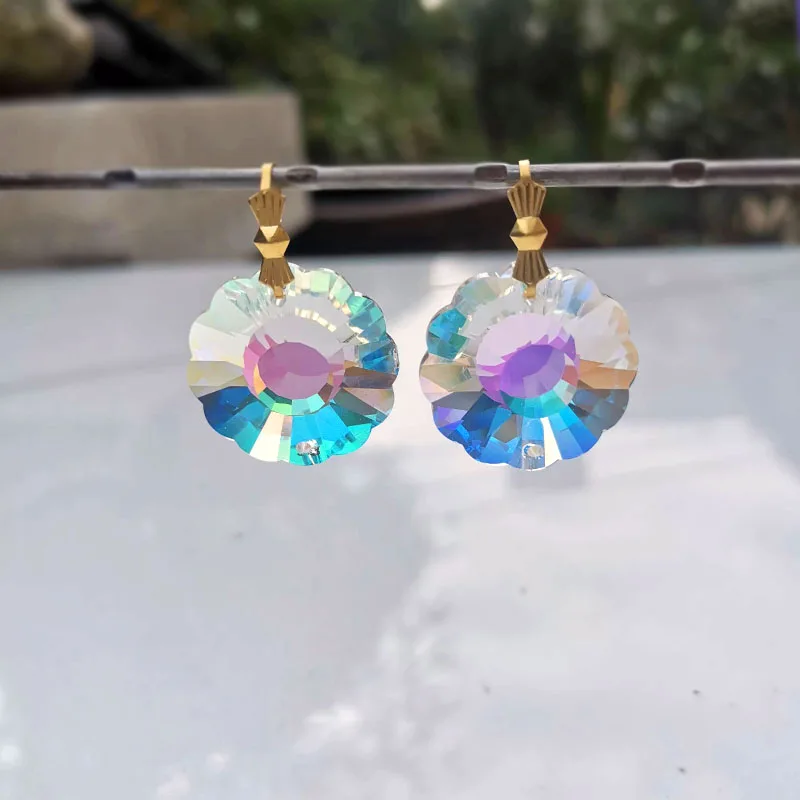 25mm Rainbow Maker Crystal Suncatcher Prism Plum Blossom Beads Faceted Hanging Decoration Ornament Chandelier Parts DIY Figurine