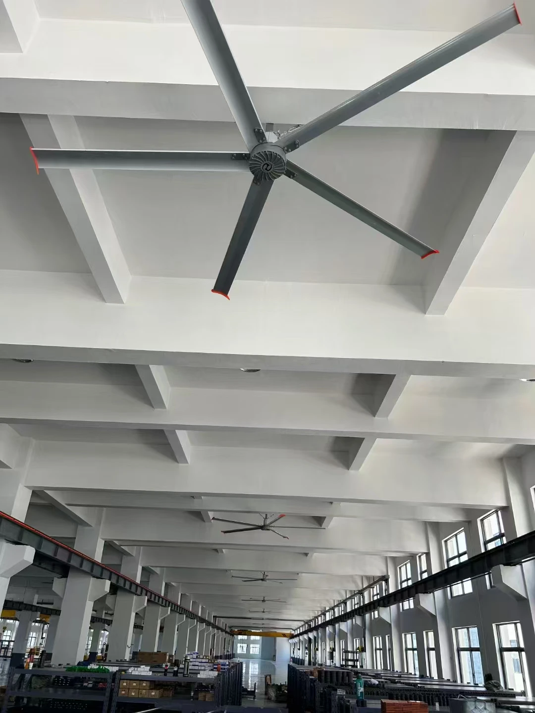 Hvls Fan 1.5kw 7.3m Industrial Axial Flow Ceiling Fan Large Capacity for Cooling in Gyms Shopping Malls Warehouses Factories - view 3