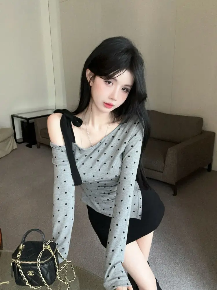 Skew Collar T-shirts Women Sexy Off-shoulder Spring Korean Fashion Bow Lovely Simple Polka Dot All-match Slim Comfortable Casual