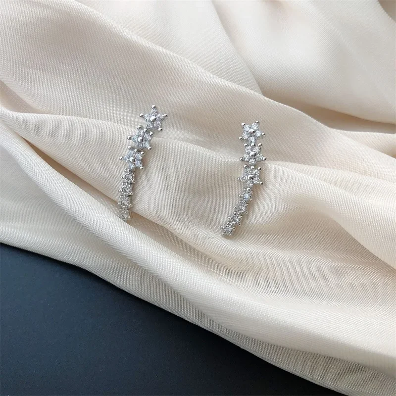 Korean Shiny Star Flower Climbing Earrings for Women Fashion Exquisite Sliver Color Crystal Statement Earrings Jewelry Gifts