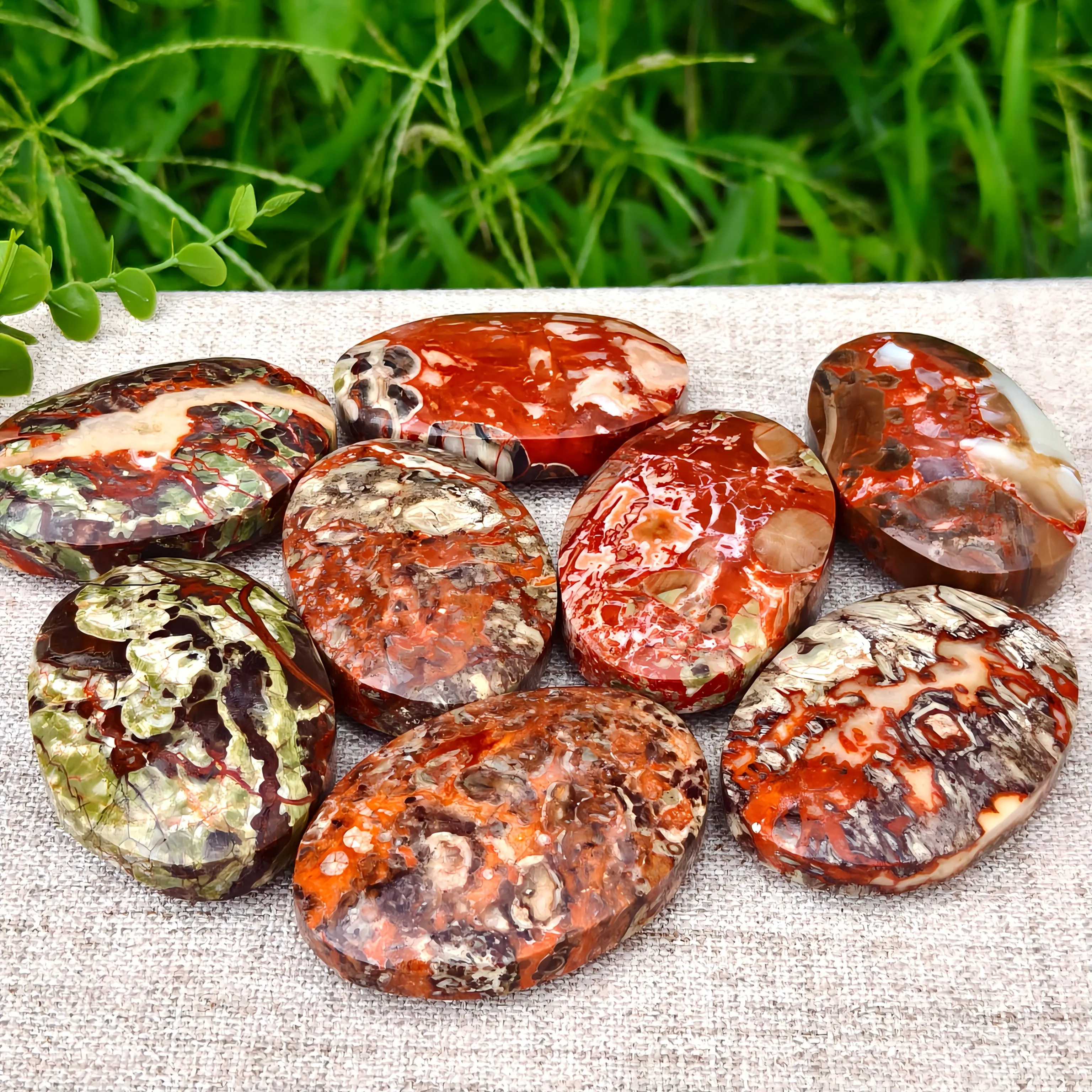 

1pc Money Agate Crystal Palm Stone - Golden-Yellow to Brownish-Golden Gradient, Bohemian Style Home Decor, Perfect Holiday Gift