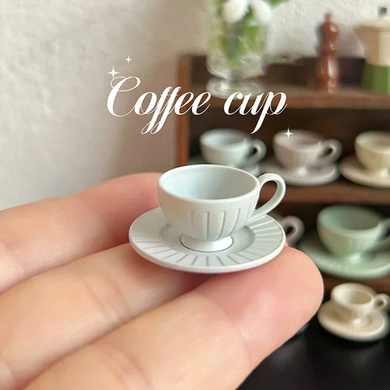 Maison de poupée Miniature, articles à manger, Mini motif Vertical, ensemble d'assiettes et de tasses à café, modèle de jouet, accessoires pour maison de poupée, 2 pièces