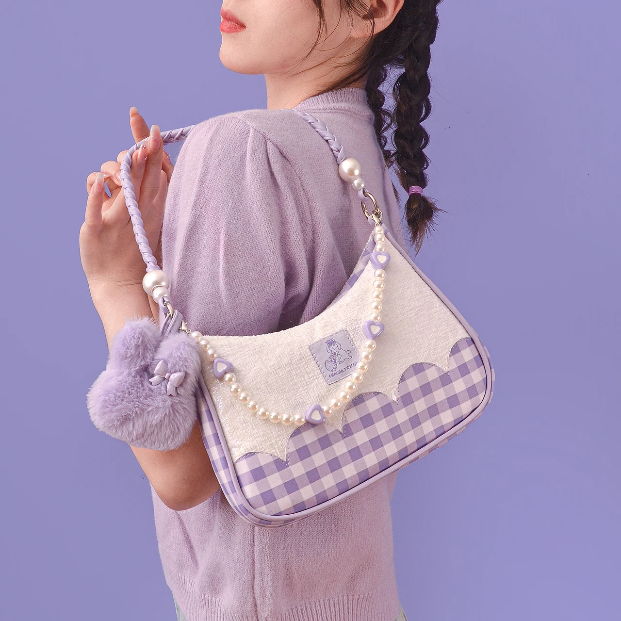 

Японская милая сумка в стиле Лолиты с кроликом, подвесная женская сумка с жемчужной цепочкой, новинка 2025 года, модные клетчатые сумки для подмышек, сумки на плечо