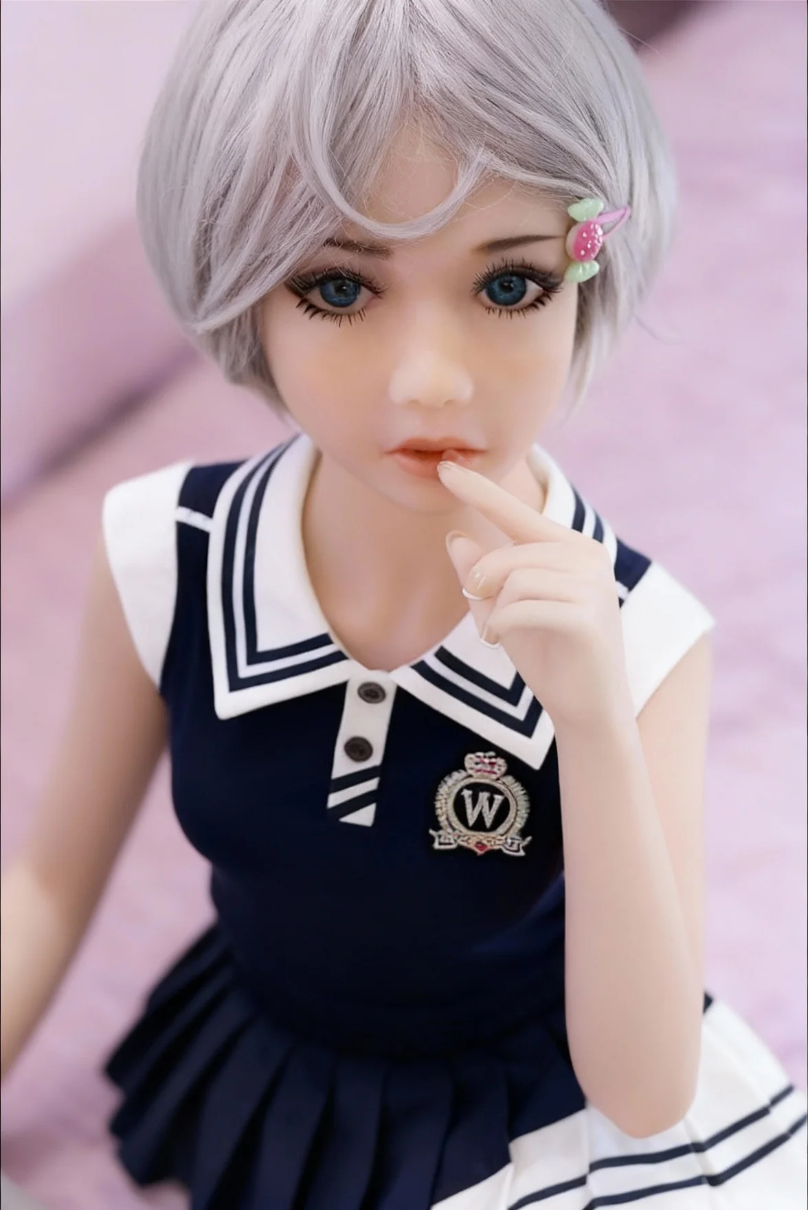 

40-дюймовая кукла TPE, всего тела,sturдные кости, универсальные позы, изысканный макияж, нежная кожа, подходит для фотографий, вечеринок.