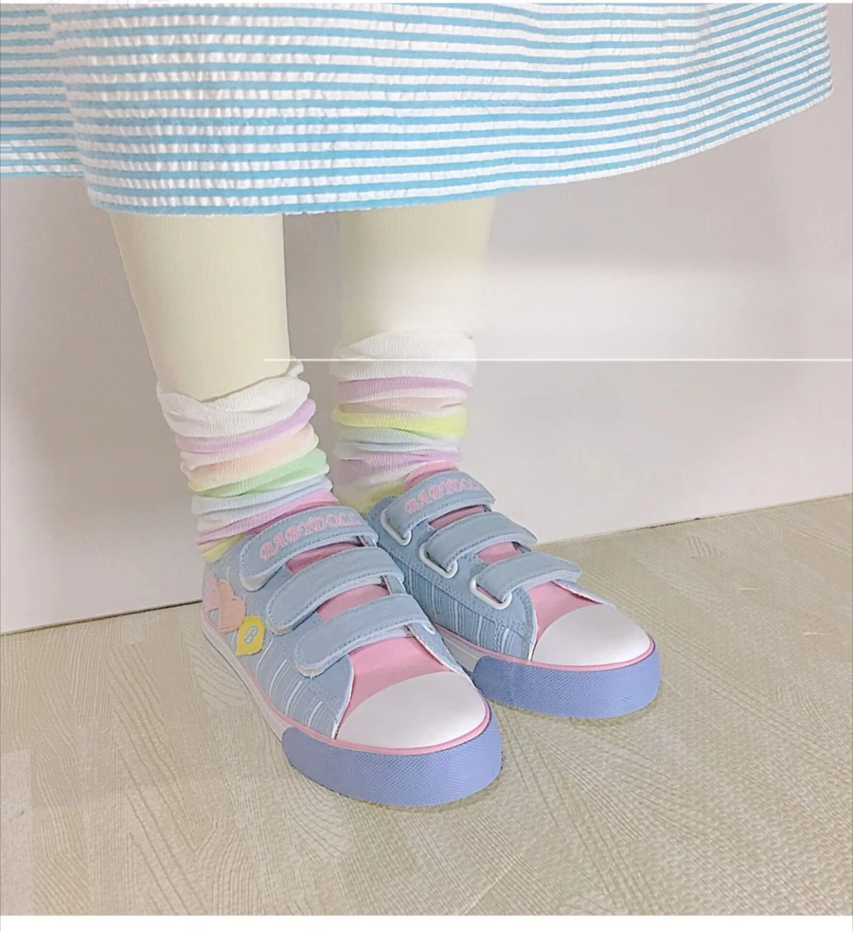 أحذية رياضية يابانية لربيع وخر - مراجعة Velcro Hook Loop وسعره