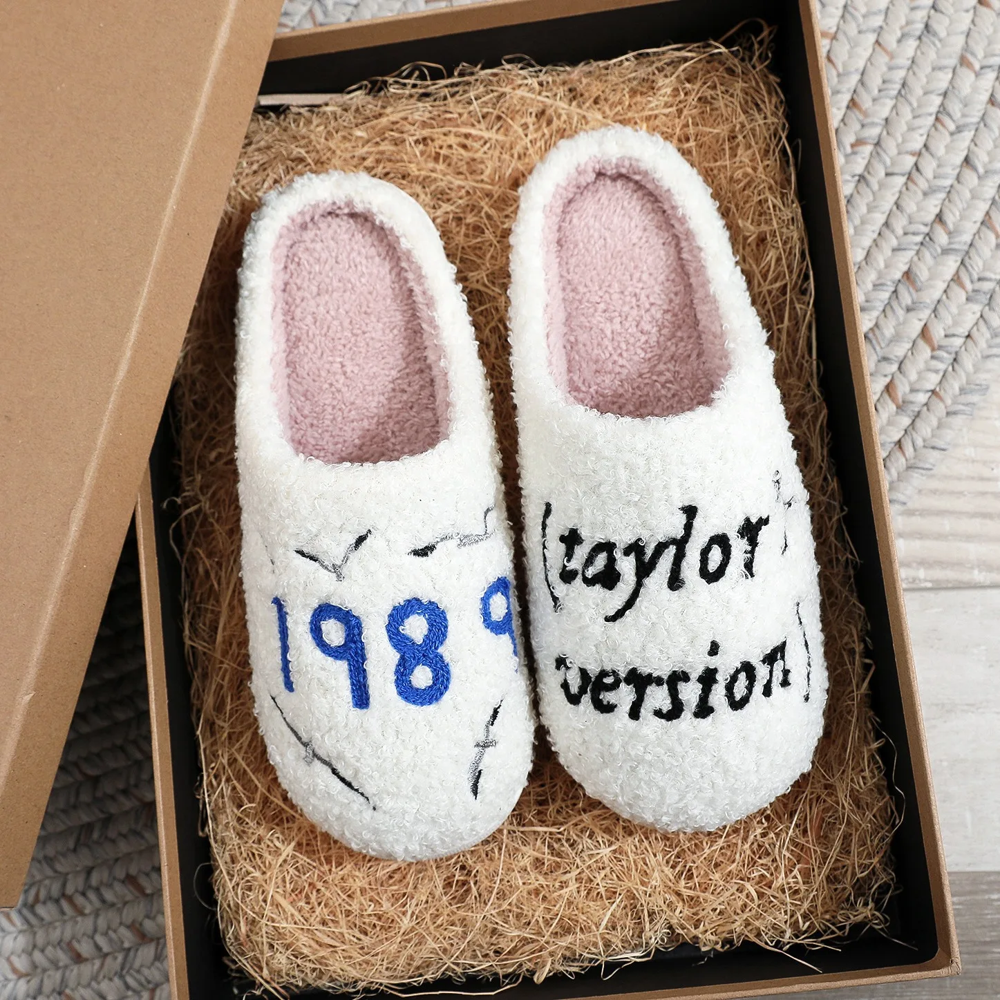 

New Autumn Winter Plush Home Slippers Casual Letter Print Comfort Versatile Daily Walking Soft Sole Flat Heel Couple Slippers