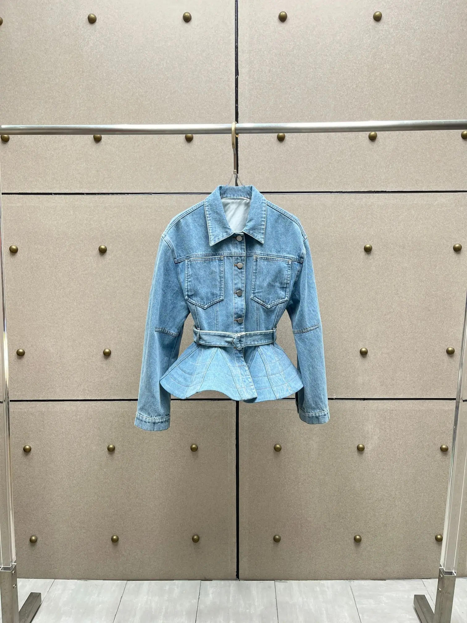 2026 Spring New Style Large-Pendant Waist-Cinching Denim Jacket