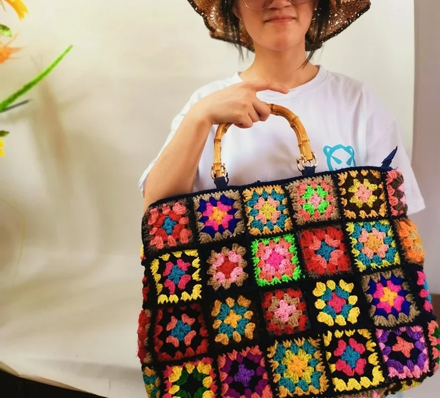 

Knitting Kits Granny Square Handmade Crochet Big Bag Ethnic Style Purse Handbag With Wooden Hand-held Woven Shoulder Bag