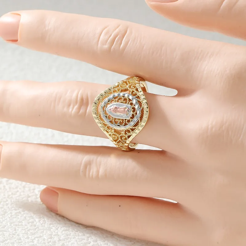 Vintage Hand Carved Geometry Pattern Women's Ring Three Color Metal Daily Wear Party Jewelry Anniversary Gift