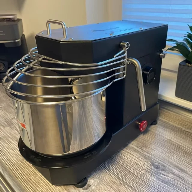 Commercial Countertop Removable Bowl Slient Working Digital Control Display Board Baking Machine Dough Mixer
