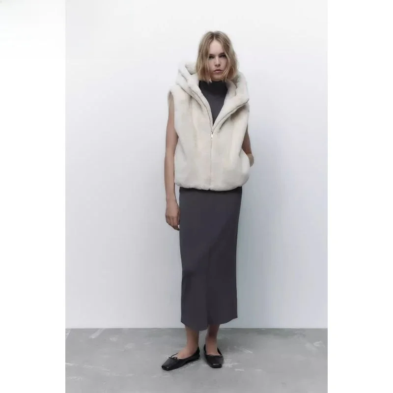 

Fall Winter New Women's Faux Fur Vest Hooded Plu Jaet Loose Fit Color Versatile Sle for Ages 25-29 00% Other Mat...