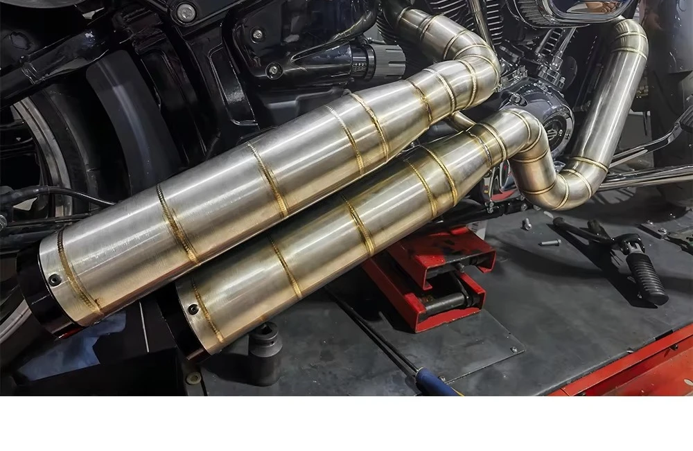 Customization Motorcycle Exhaust Softail Series Retrofit/Upgrade Double Discharge Industrial Design 2