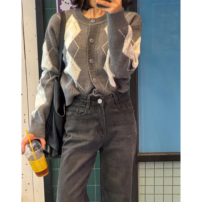 اقتصاص Argyle سترة مشغولة من الصوف المرأة Harajuku المرقعة سترة ملابس خارجية الكورية موضة تريكو الشتاء كم طويل لاعبا