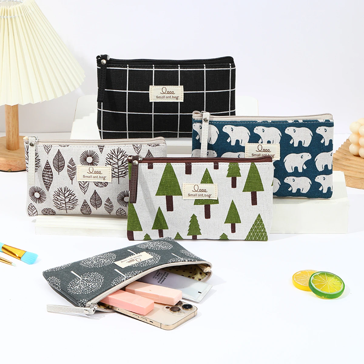 กระเป๋าแต่งหน้าผ้าใบความจุขนาดใหญ่ Small Fresh Portable Skincare Storage Bag การ์ตูนนักเรียนดินสอกระเป๋าสตางค์กระเป๋าเครื่องสําอาง