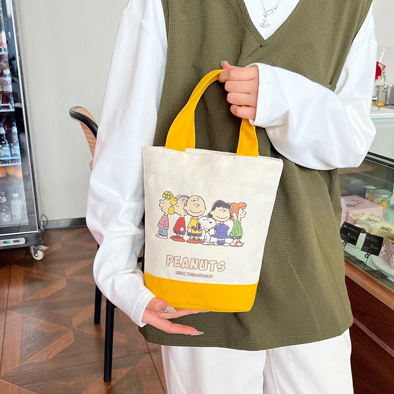 

Snoopy Handbag 2024 New MINISO Kawaii Anime Women's Fashion Large Capacity Bucket Bag Printed Canvas Bag Leisure Shopping Bag