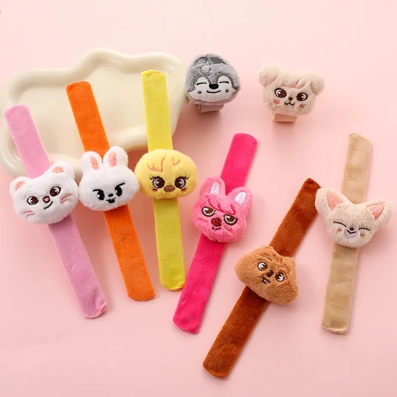 Bracelet à sangle de dessin animé Kpop doux, pendentif de poupée en peluche, jouet en peluche mignon pour enfants errants, ornement de sac à dos pour cadeau d'anniversaire pour Couple