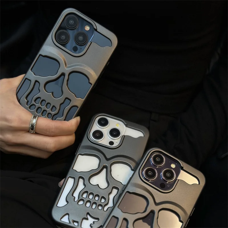 Unikalny matowy design z wydrążoną spersonalizowaną czaszką, tworzą atmosferę Halloween Etui na telefon do iPhone 11 12 13 14 15 p