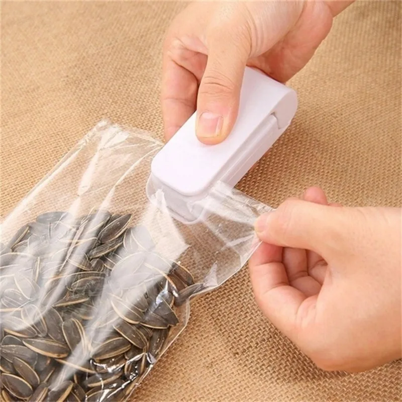 Mini Heat Bag Sealing Machine Package Sealer Bags Thermal Plastic Food Bag Closure Portable Sealer Packing Kitchen Accessories