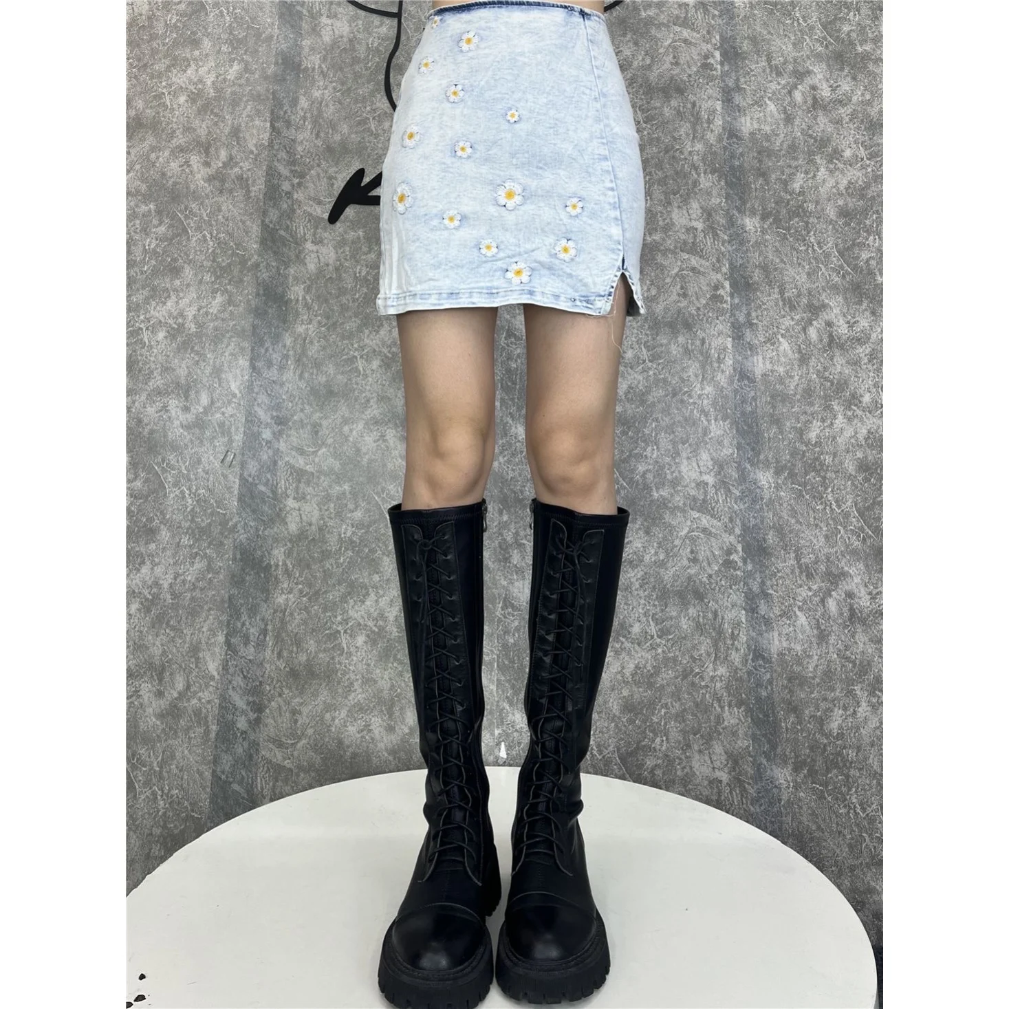 

Джинсовая юбка с высокой талией, женская облегающая юбка с вышивкой, корейский хлопок с цветочным принтом, летний сезон